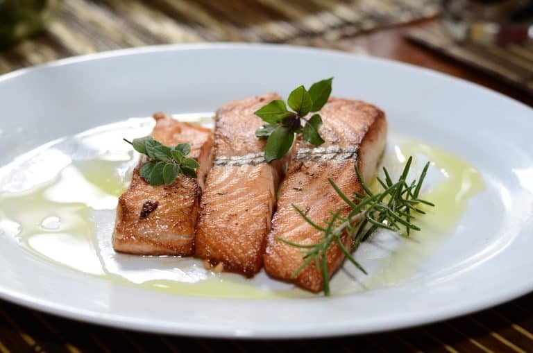 Salmone glassato al miele 85 SALMONE GLASSATO AL MIELE