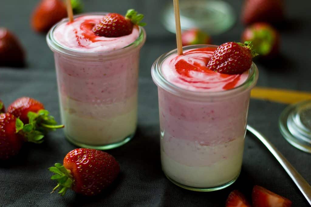 COPPA DI RICOTTA CON MIELE E FRUTTA