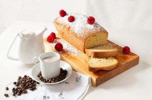 PLUMCAKE ALLE NOCI CON YOGURT E MIELE 1 PLUMCAKE ALLE NOCI CON YOGURT E MIELE