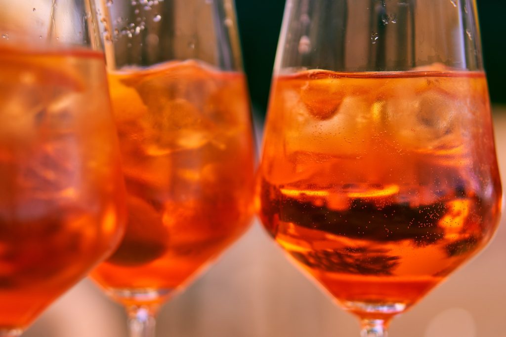 SPRITZ ARANCIA E GOCCE DI MIELE