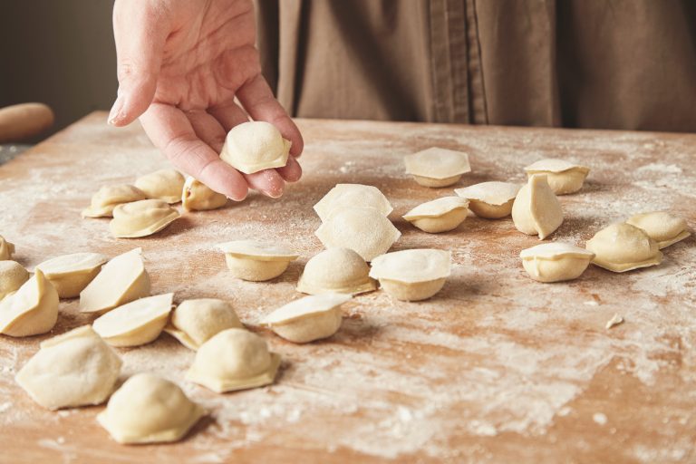 RAVIOLI DEL PLIN CAPRINO CON MIELE E CASTAGNE 141 RAVIOLI DEL PLIN CAPRINO CON MIELE E CASTAGNE